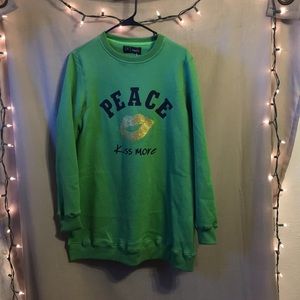 Jrs medium NWT sweater